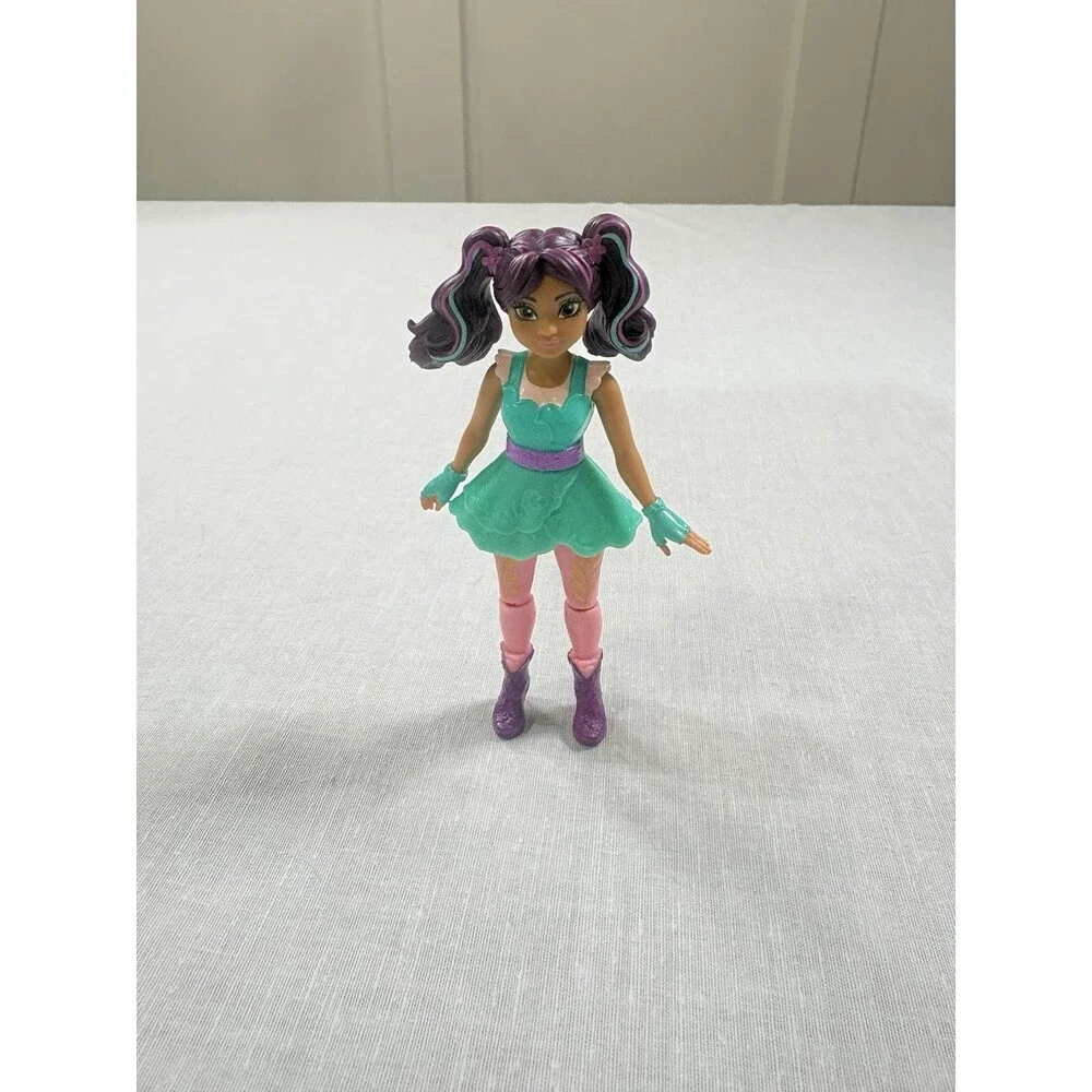 Unicorn Academy Fashion Doll - Ava Netflix Original
